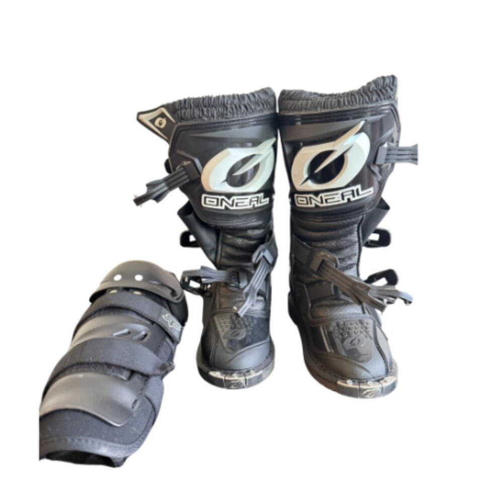 O’Neal Rider Youth Motocross Boots + Fox Knee Guard Set